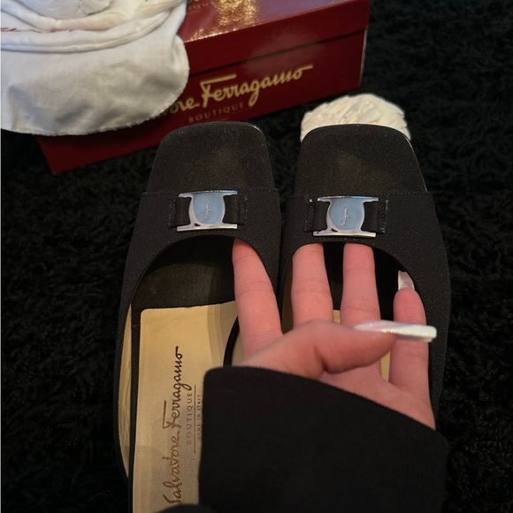 Salvatore Ferragamo Heels - Picture 7 of 11